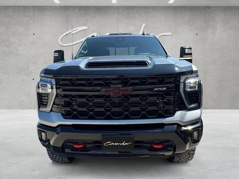 Used 2024 Chevrolet Silverado 2500 ZR2 w/ Technology Package AWD/4WD image 18