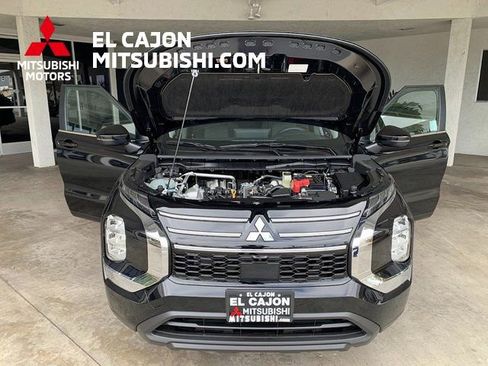 New 2025 Mitsubishi Outlander ES image 23
