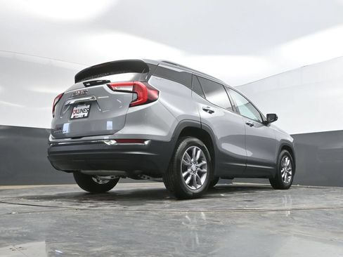 Used 2024 GMC Terrain SLT FWD image 39
