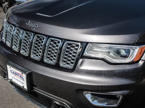 Used 2017 Jeep Grand Cherokee Overland AWD/4WD image 8