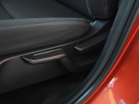 Used 2019 Honda HR-V EX image 12