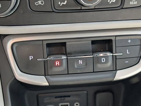 Used 2024 GMC Terrain SLT w/ LPO, Floor Liner Package AWD/4WD image 20