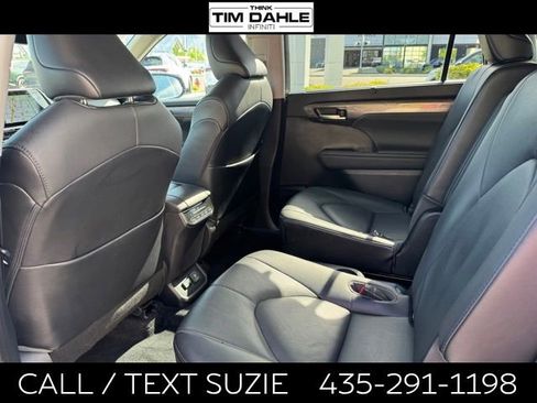 Used 2021 Toyota Highlander Limited AWD/4WD image 19