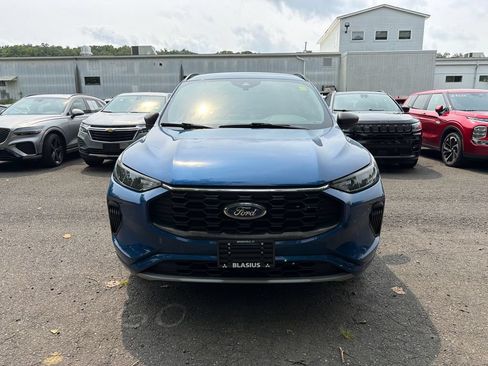 Used 2023 Ford Escape ST-Line w/ Tech Pack #1 AWD/4WD image 3