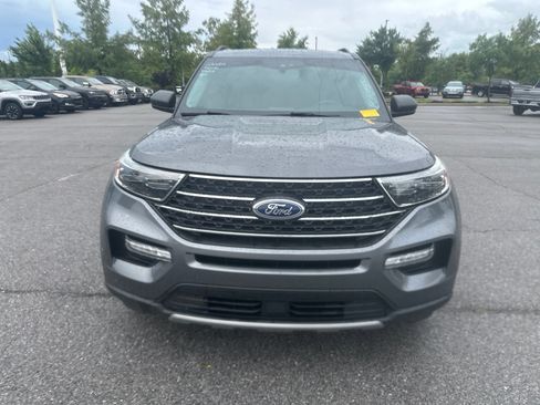 Used 2023 Ford Explorer XLT w/ Equipment Group 202A AWD/4WD image 2