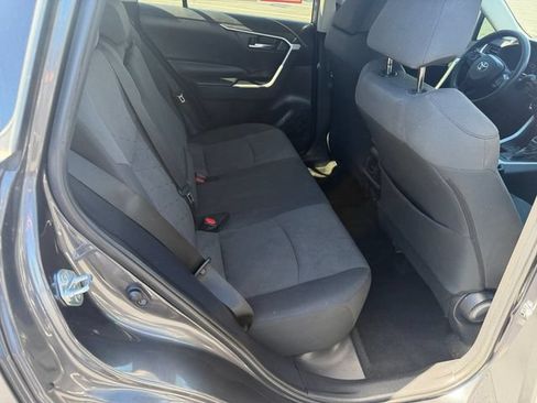 Used 2020 Toyota RAV4 XLE AWD/4WD image 23