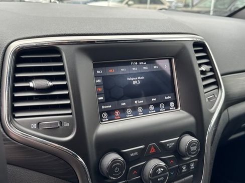 Used 2021 Jeep Grand Cherokee Laredo w/ Security & Convenience Group image 18