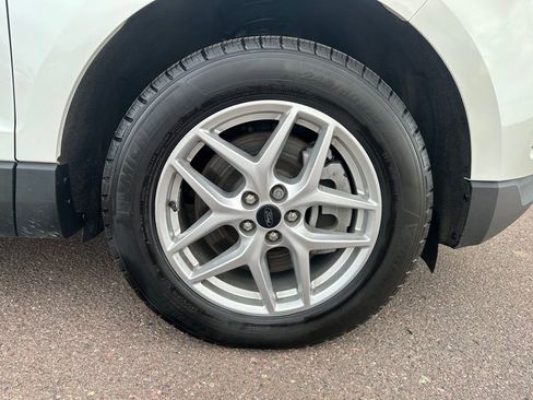 Used 2024 Ford Edge SEL w/ Convenience Package image 40