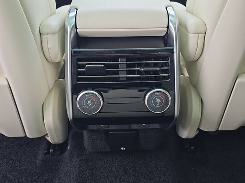 New 2026 Land Rover Range Rover SE image 25