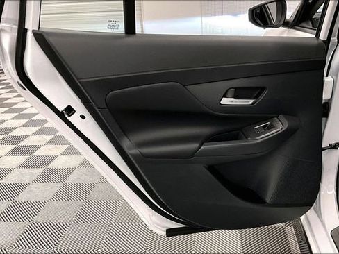 New 2026 Nissan Sentra SR w/ SR Premium Package FWD image 31