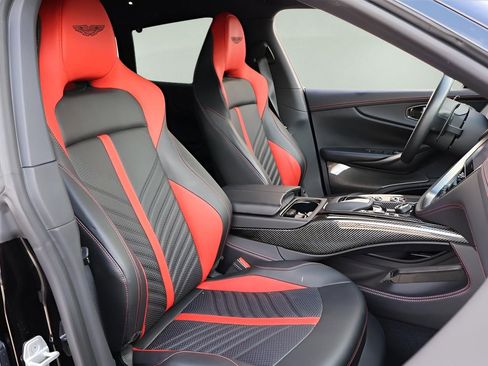 Used 2024 Aston Martin DBX 707 image 21