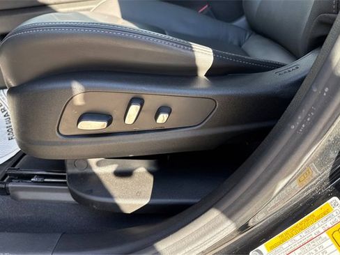 Used 2024 Cadillac XT6 Sport image 18