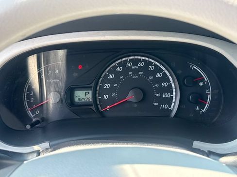 Used 2011 Toyota Sienna LE w/ Towing Pkg FWD image 15