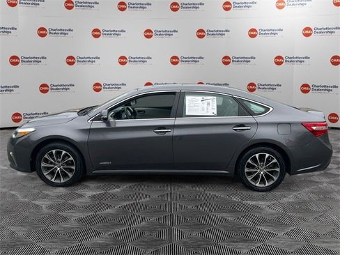 Used 2016 Toyota Avalon Limited image 2