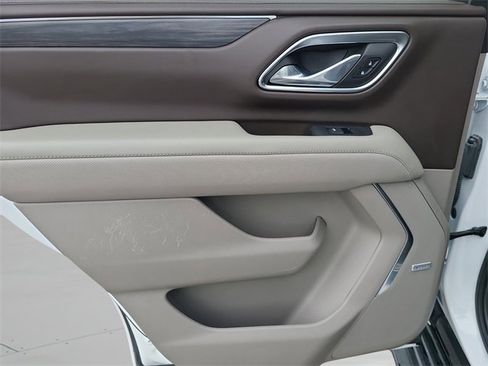 Used 2024 GMC Yukon SLT image 21