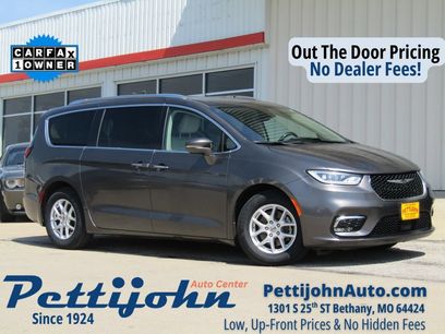Used 2021 Chrysler Pacifica Touring-L