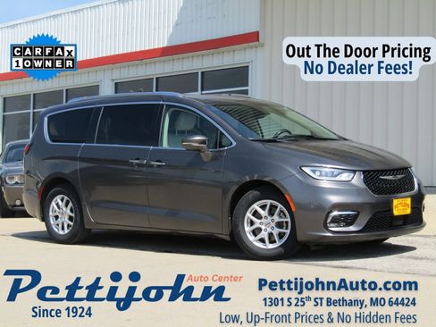 Used 2021 Chrysler Pacifica Touring-L FWD image 1