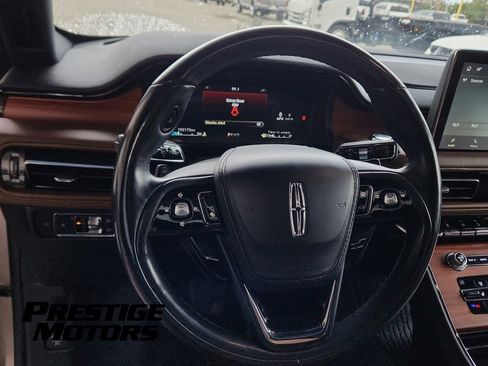 Used 2020 Lincoln Aviator Reserve w/ Equipment Group 202A image 12