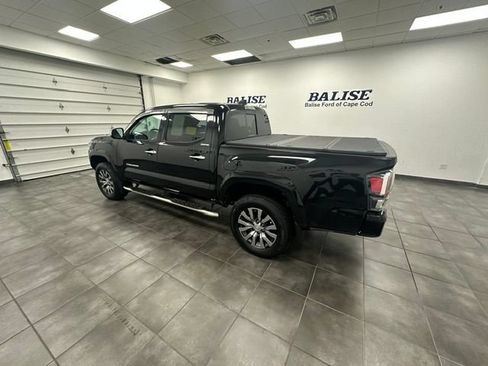 Used 2022 Toyota Tacoma Limited AWD/4WD image 6