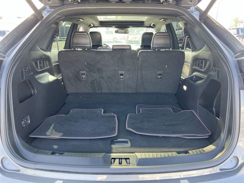 Used 2024 Ford Edge ST-Line w/ Class II Trailer Tow Package AWD/4WD image 33