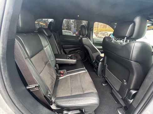 Used 2019 Jeep Grand Cherokee Altitude AWD/4WD image 28