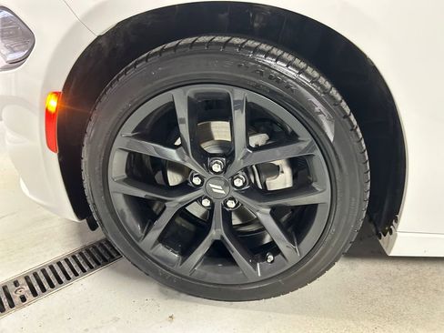 Used 2022 Dodge Charger SXT w/ Driver Convenience Group image 9