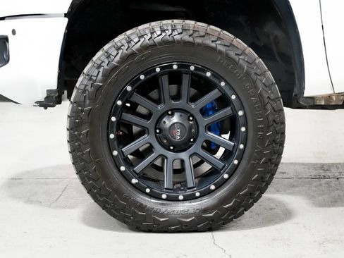 Used 2016 Toyota Tundra SR5 w/ TRD Off Road Package AWD/4WD image 40