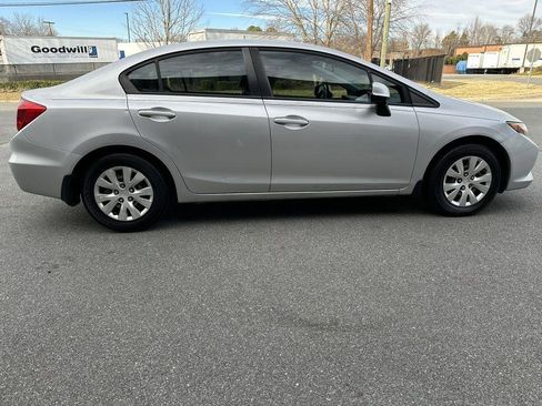 Used 2012 Honda Civic LX image 6