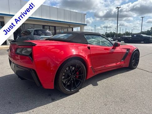Used 2015 Chevrolet Corvette Z06 w/ 3LZ Preferred Equipment Group RWD image 2
