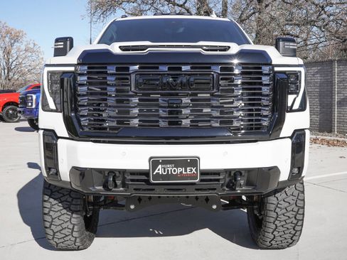 Used 2025 GMC Sierra 3500 Denali Ultimate image 3