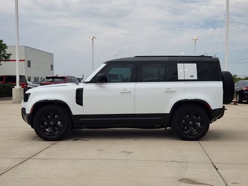 Used 2023 Land Rover Defender 110 X-Dynamic SE AWD/4WD image 8