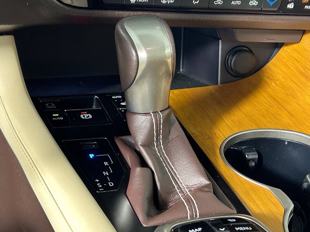 Used 2019 Lexus RX 450h AWD w/ Navigation Package image 26