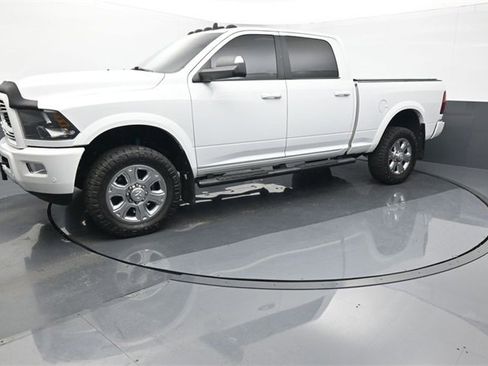 Used 2018 RAM 2500 Big Horn w/ Sport Appearance Group image 2