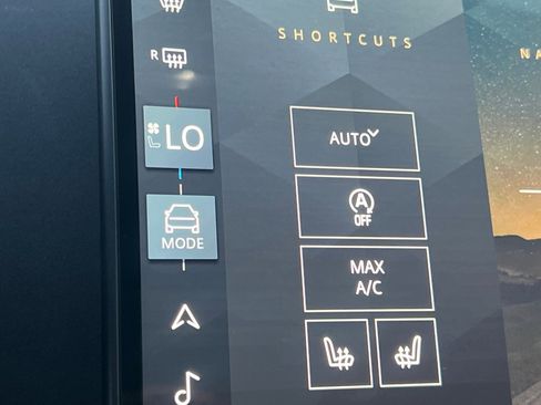 Used 2026 Land Rover Range Rover Evoque S image 19