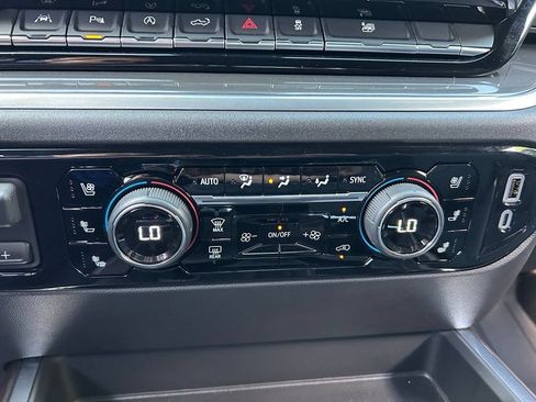 Used 2025 Chevrolet Silverado 1500 High Country w/ Technology Package RWD image 36