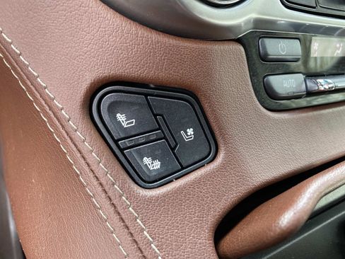 Used 2019 Chevrolet Tahoe Premier image 17