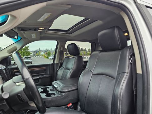 Used 2018 RAM 1500 Laramie AWD/4WD image 23
