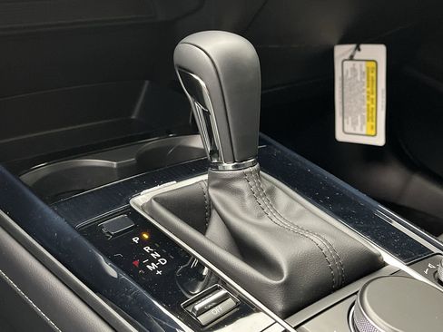 New 2025 MAZDA CX-30 AWD 2.5 S w/ Select Sport Pkg image 17