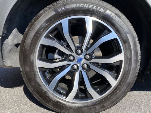 Used 2025 Ford Explorer ST-Line w/ Premium Package image 42