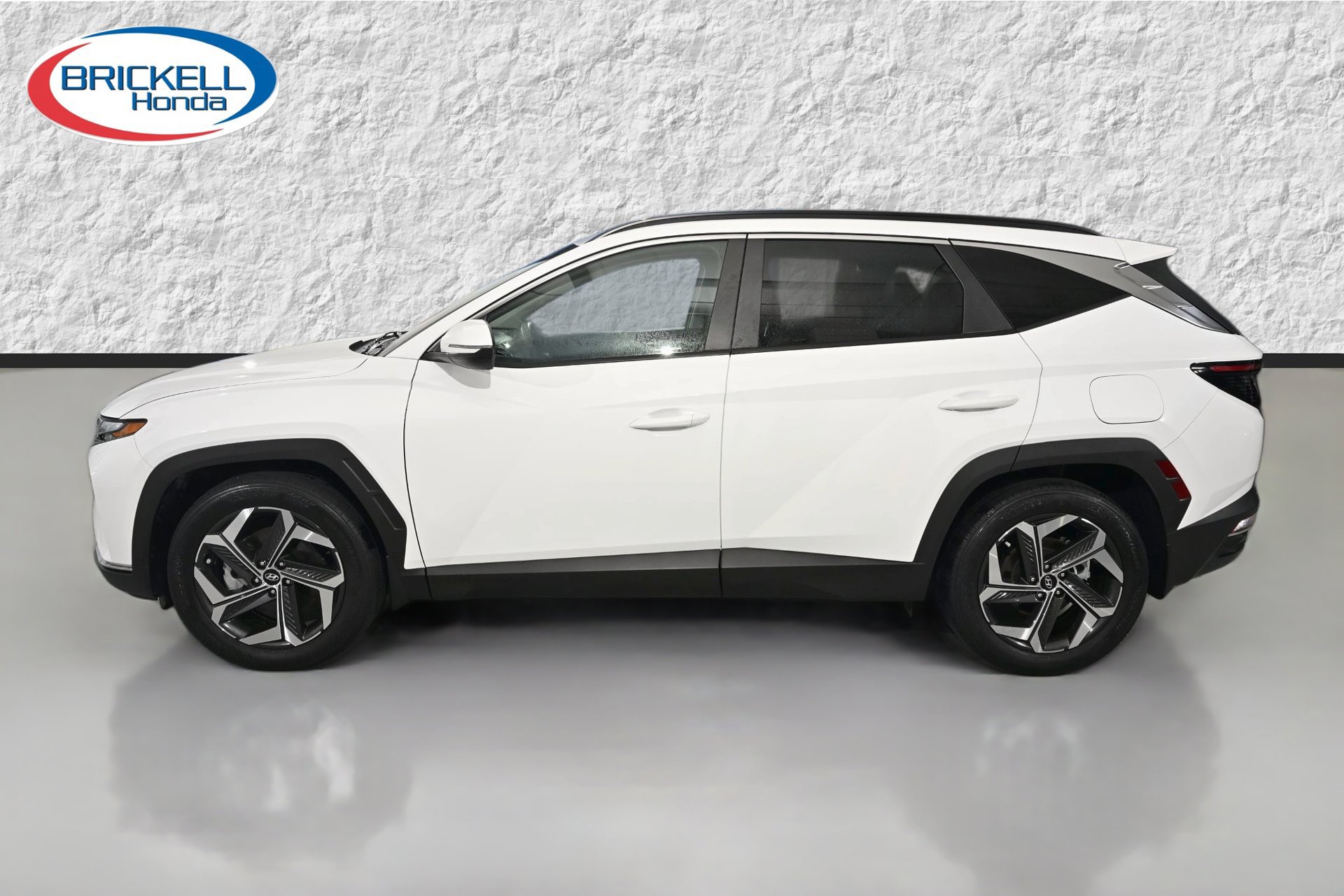 Used 2023 Hyundai Tucson SEL w/ Convenience Package FWD image 2