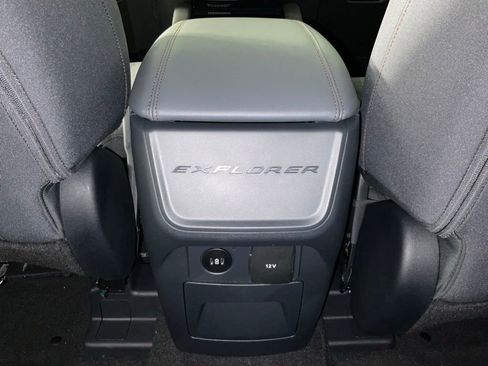 New 2026 Ford Explorer Active RWD image 18