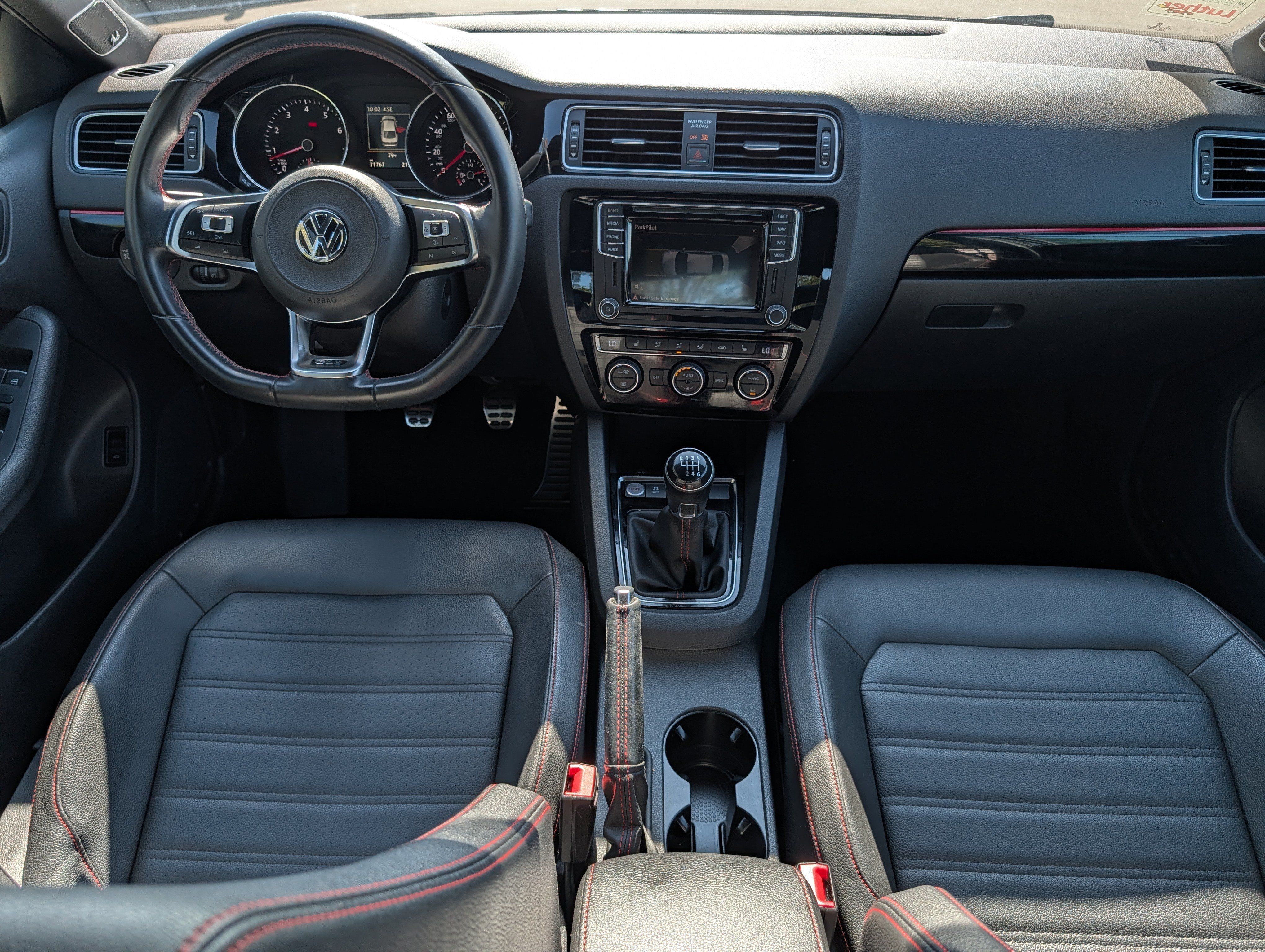 Used 2017 Volkswagen Jetta GLI FWD image 10