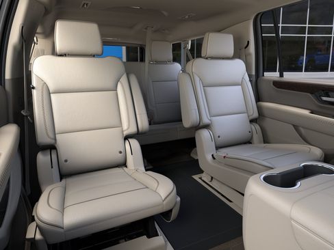 New 2026 GMC Yukon XL Denali w/ Denali Reserve Package AWD/4WD image 18