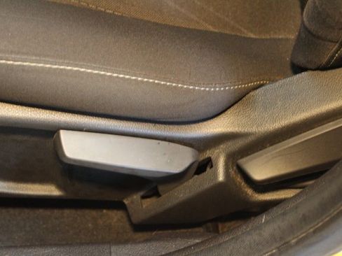 Used 2016 Ford Focus SE image 16