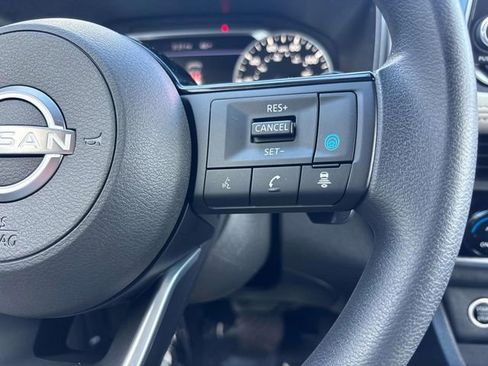 Used 2023 Nissan Rogue SV image 22
