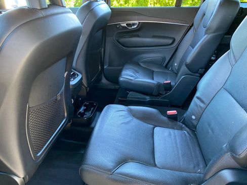 Used 2020 Volvo XC90 T6 Momentum image 30