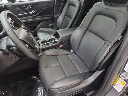 Used 2025 Lincoln Corsair AWD w/ Equipment Group 101A image 11