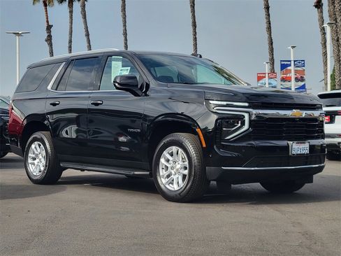 Certified 2025 Chevrolet Tahoe LS image 30