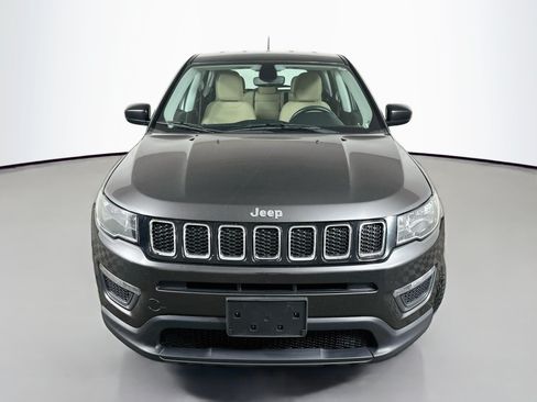 Used 2019 Jeep Compass Sport w/ Cold Weather Group FWD image 2