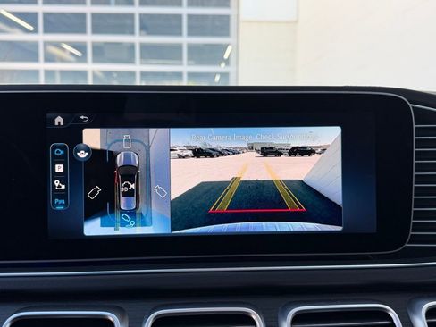 Used 2025 Mercedes-Benz GLS 450 4MATIC image 30